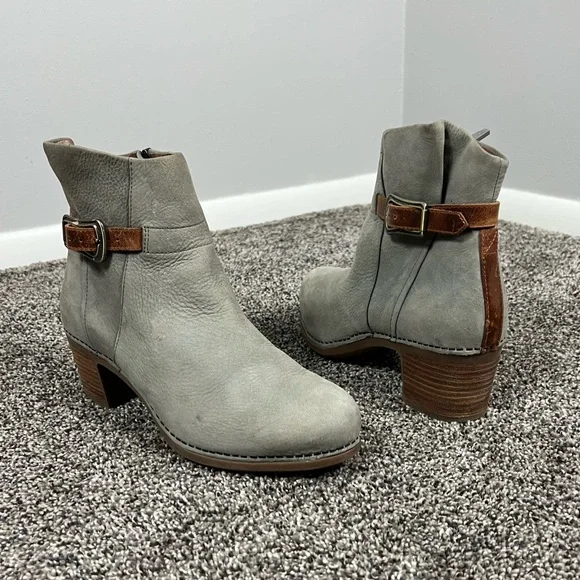 Dansko Waterproof Boots Sz 39/9 - Picture 2 of 15